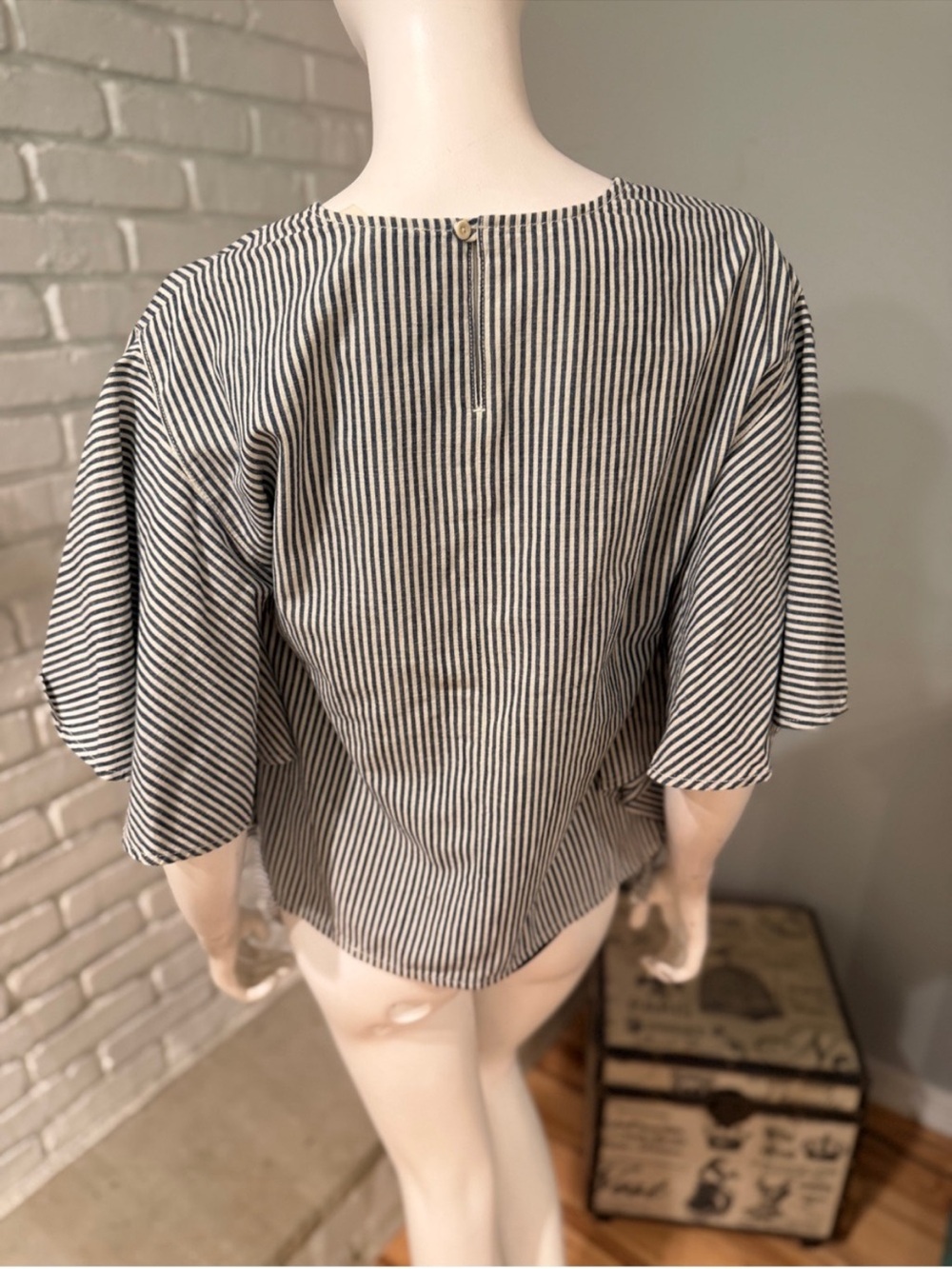 Madewell Blue & White Striped Flutter Sleeve Cotton Blouse - Picture 4 of 6